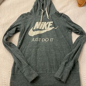 Nike hooded pullover long sleeve. Light hunter green/grey color.